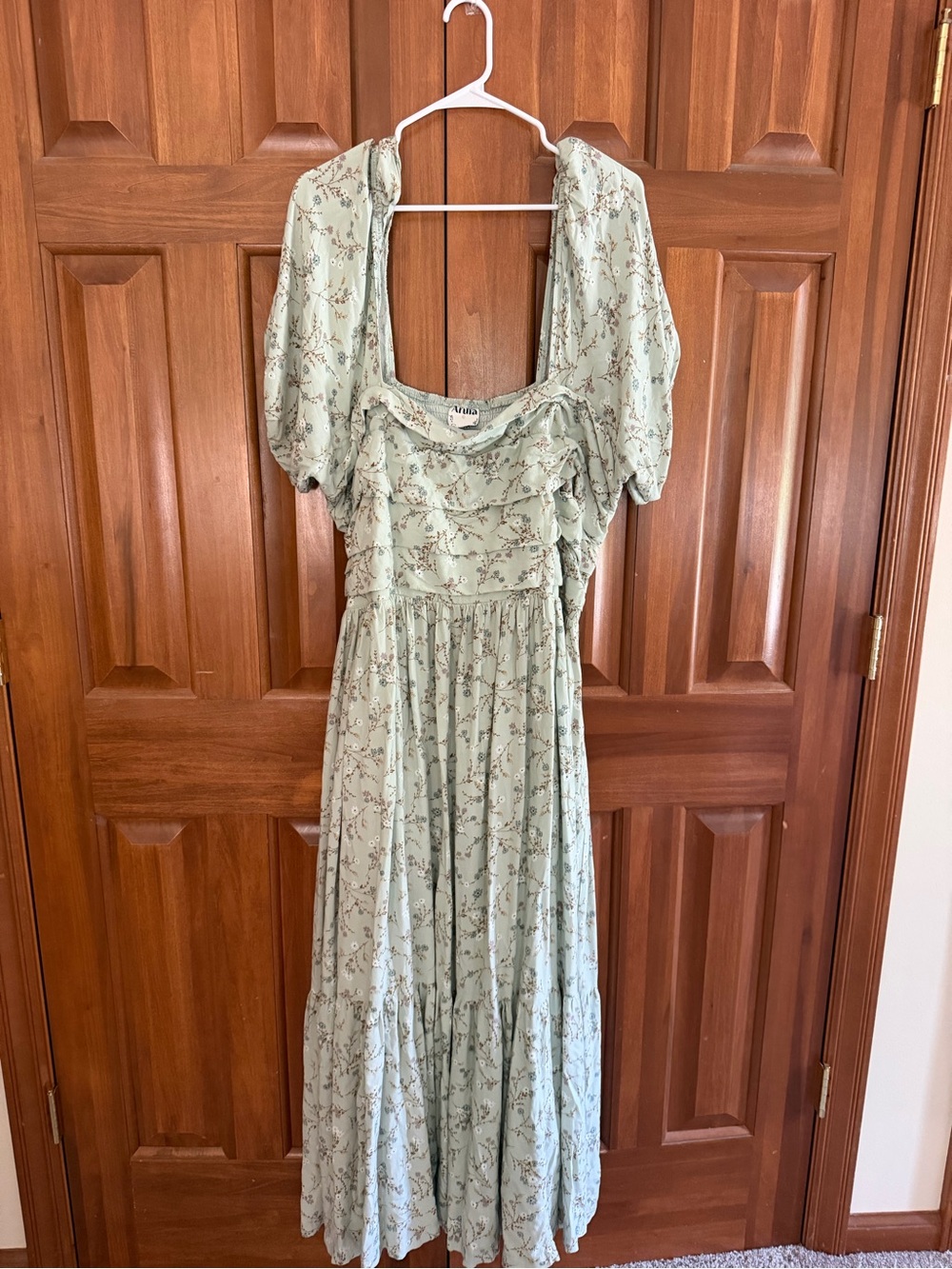 ARULA Sage Green Floral Puff-Sleeve Maxi Dress